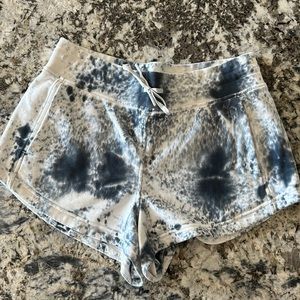 Lululemon Inner Glow Short 3"